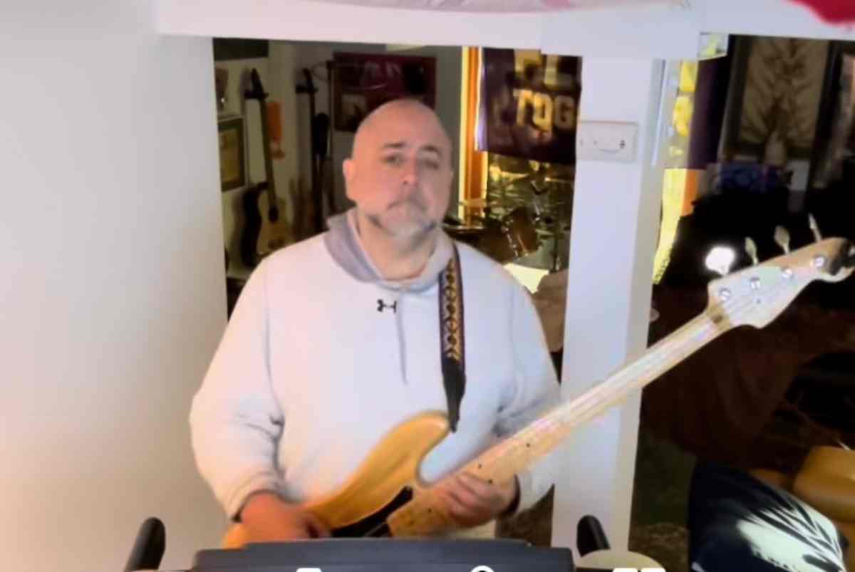 Chef Duff Goldman Puts Aside Cakes and Tries to Follow Taylor Swift’s