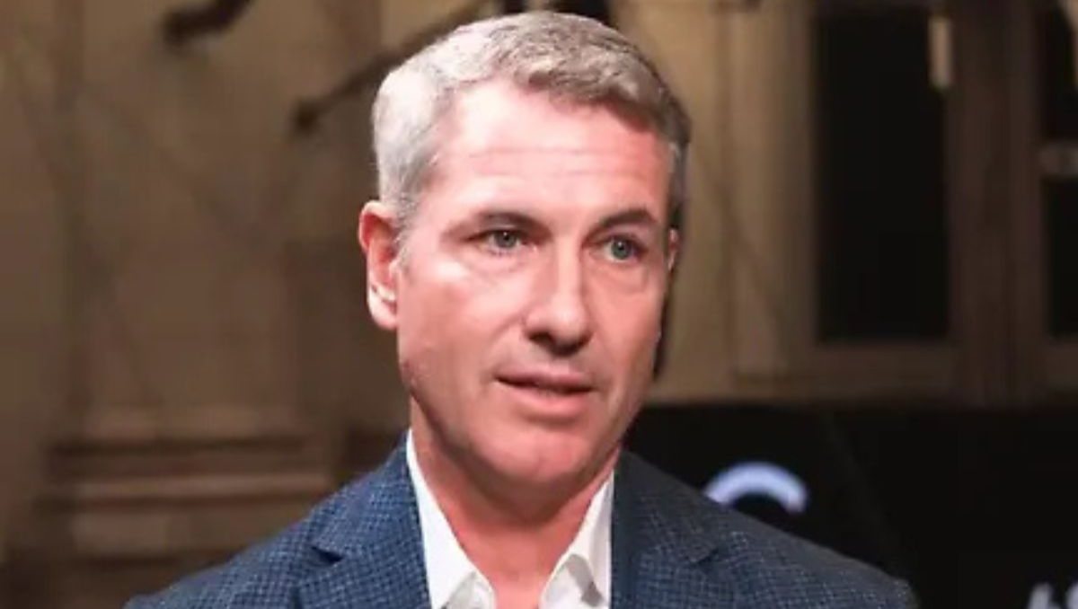 Es falso! Supuesta disculpa de Andy Byron, CEO de Astronomer y viral tras ser captado siendo infiel, no es verdad