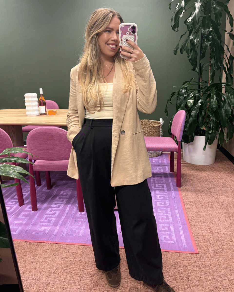 'Allow me to convince you that these are the comfiest pants you'll ever ...