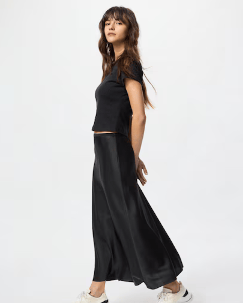 'Allow me to convince you that these are the comfiest pants you'll ever ...