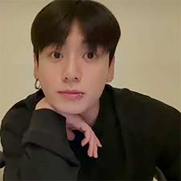 Jungkook returns to Instagram with new post and bio update