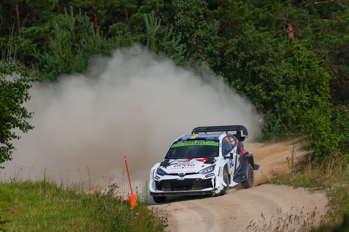 Solberg wins three out of four stages to extend Rally Estonia lead