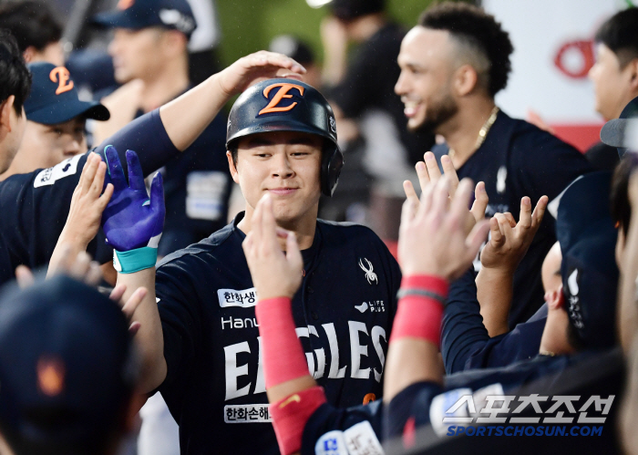 Roh Si-hwan's 18th solo shot