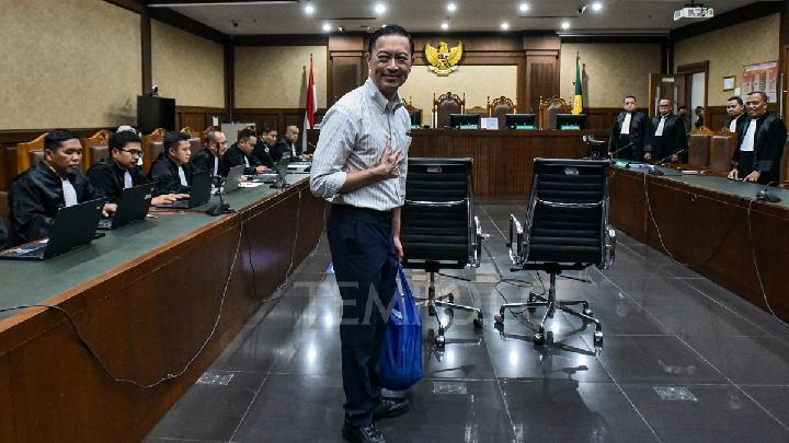 Vonis Penjara 4,5 Tahun Tom Lembong: Apa yang Meringankan dan Memberatkan?