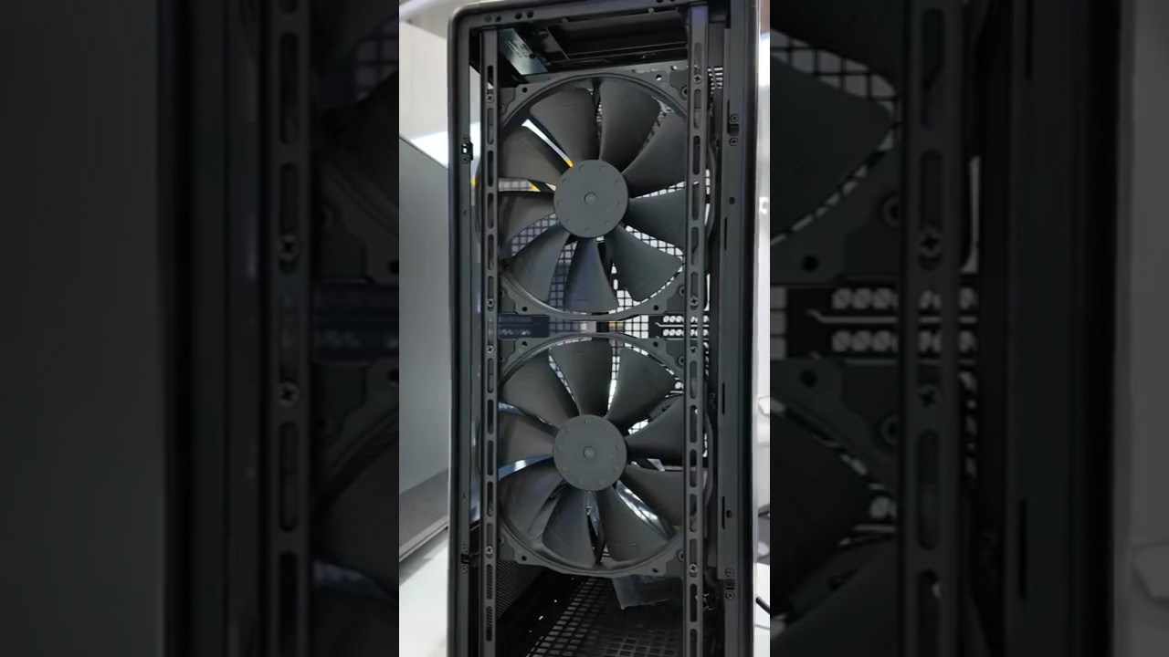 It Took 20 YEARS for This Legendary PC Case to Return It Took 20 YEARS for This Legendary PC Case to Return