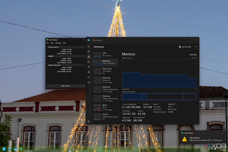 Screenshot of Mem Reduct and Task Manager showing memory usage going down