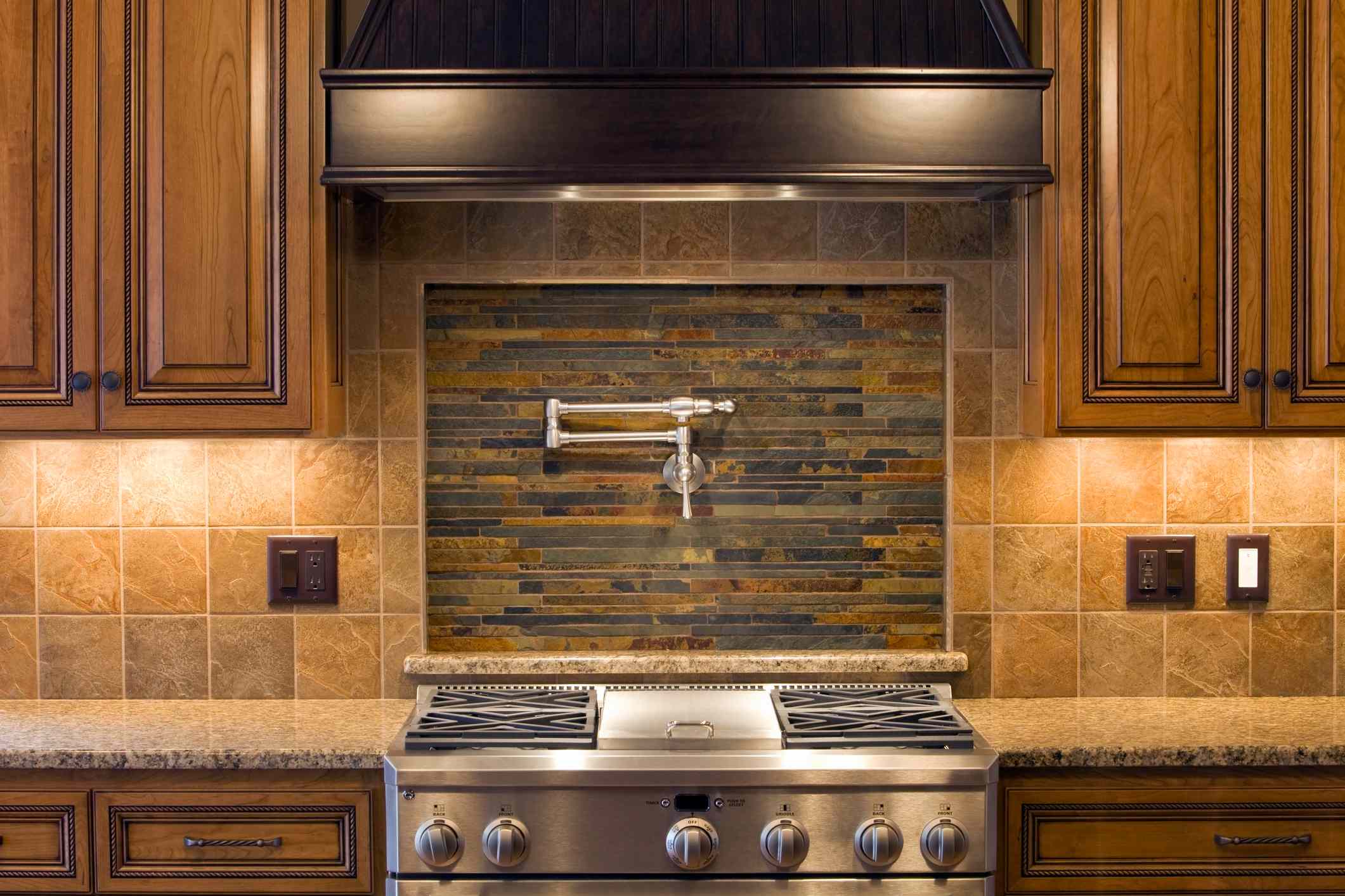 7 Tacky Decor Choices That Instantly Make a Kitchen Look Bad, According to a Designer