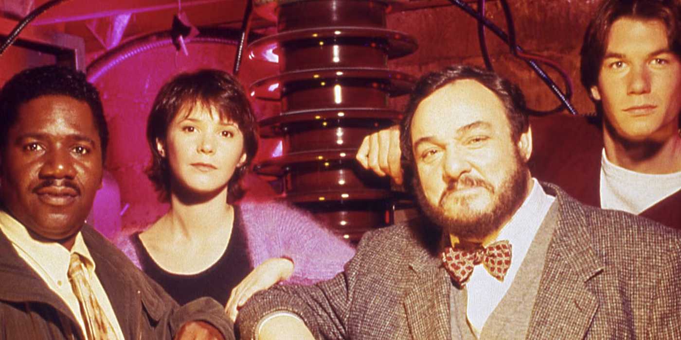 The original main cast of Sliders including John Rhys Davies
