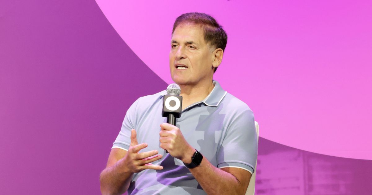 Mark Cuban Rips Dems' 'Trump Sucks' Messaging, Nukes His Own Point with Arrogance