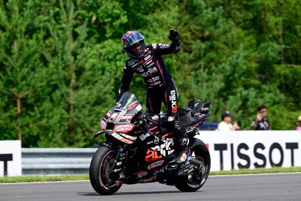 MotoGP champion Martin claims Aprilia 'feels like home' despite contractual saga