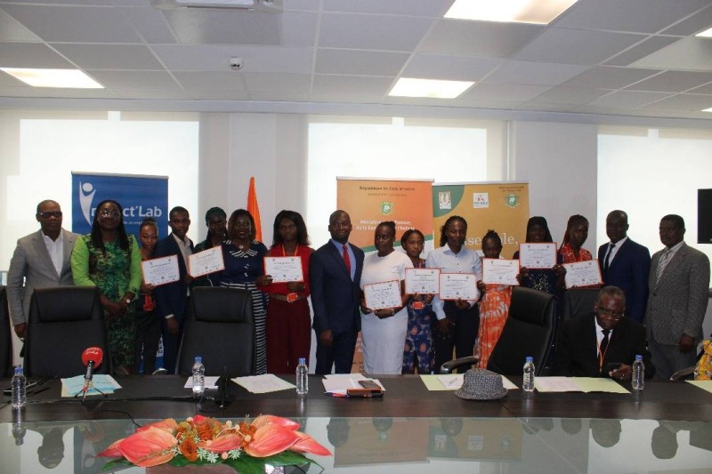 Autonomisation : 20 jeunes femmes reçoivent leurs attestations de fin de formation