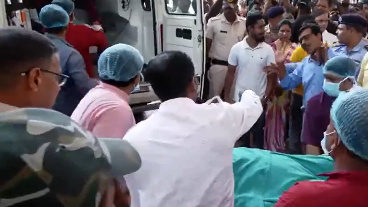Girl, 15, burnt in Odisha airlifted to Delhi; cops suspect self-immolation