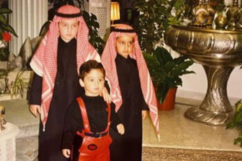 Foto Jadul Pangeran Arab 'Sleeping Prince' Bersama Keluarga