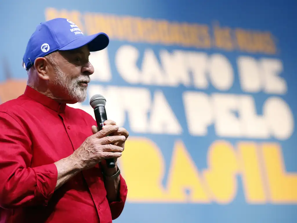 Lula dispara em manifesto assinado por cinco países: "Democracia sempre"