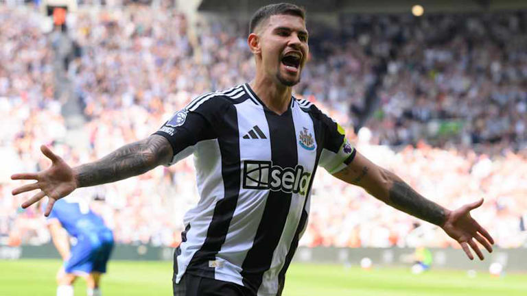 Bruno Guimarães is Eddie Howe's midfield general. | IMAGO / Sports Press Photo