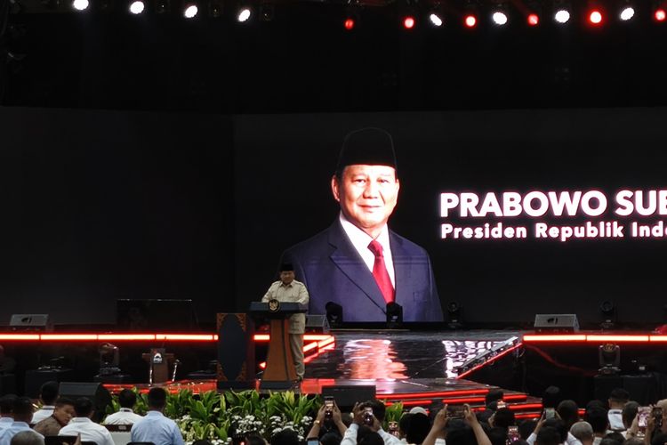 Presiden RI Prabowo Subianto dalam Kongres Partai Solidaritas Indonesia (PSI) di Solo, Jawa Tengah, Senin (21/7/2025).