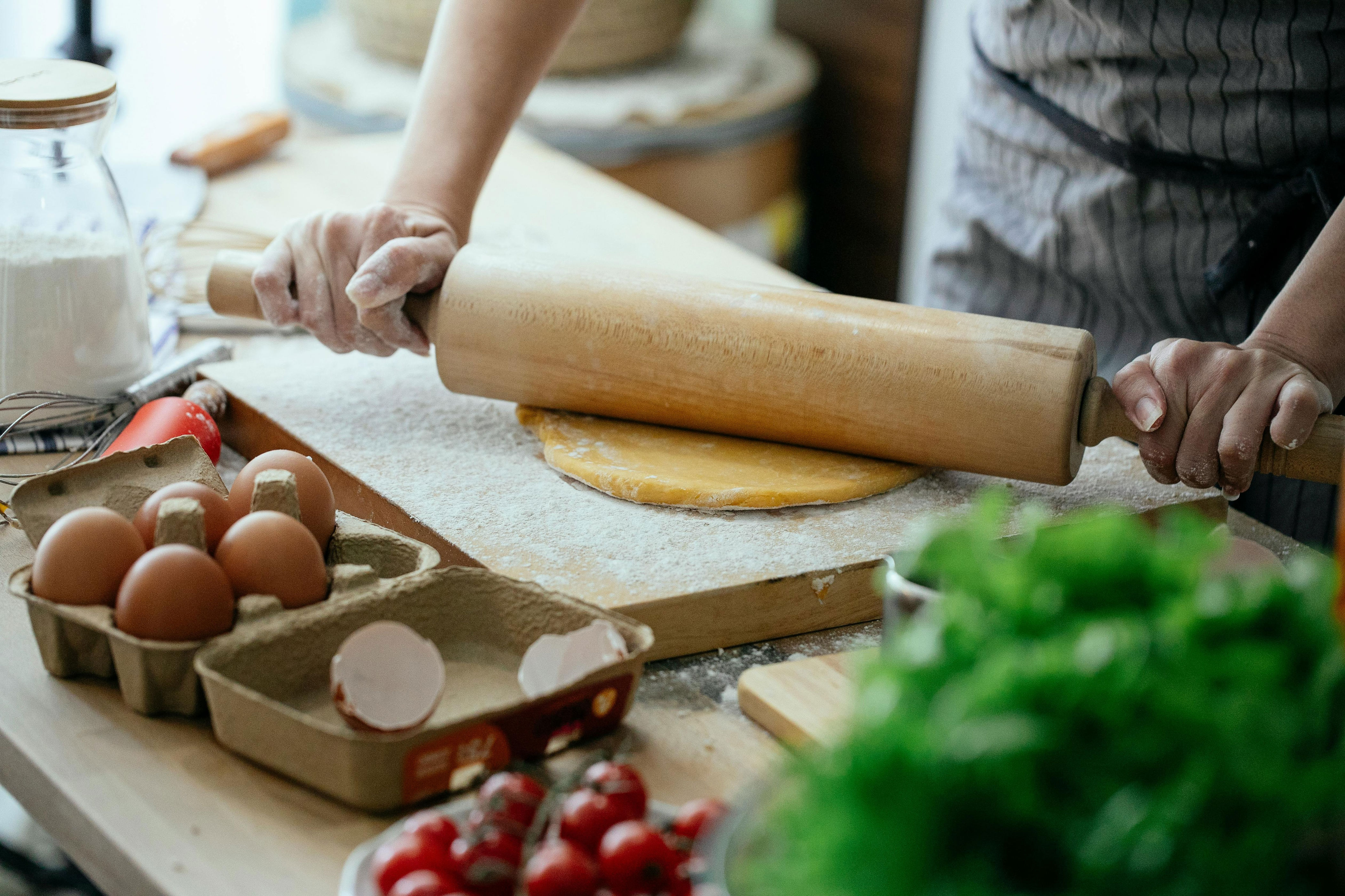 Is there a right time to eat? Nutritionist explains why timing your meals matters