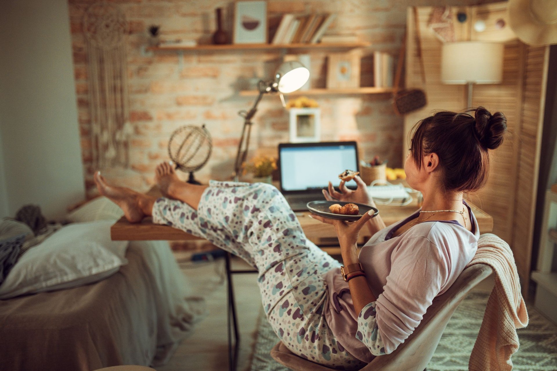 8 Alltagsgewohnheiten, bei denen Boomer nur den Kopf schütteln können