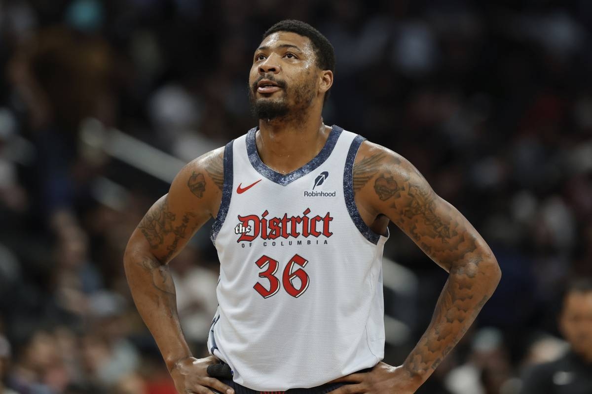 Marcus Smart will sign with the Lakers after getting a buyout from ...