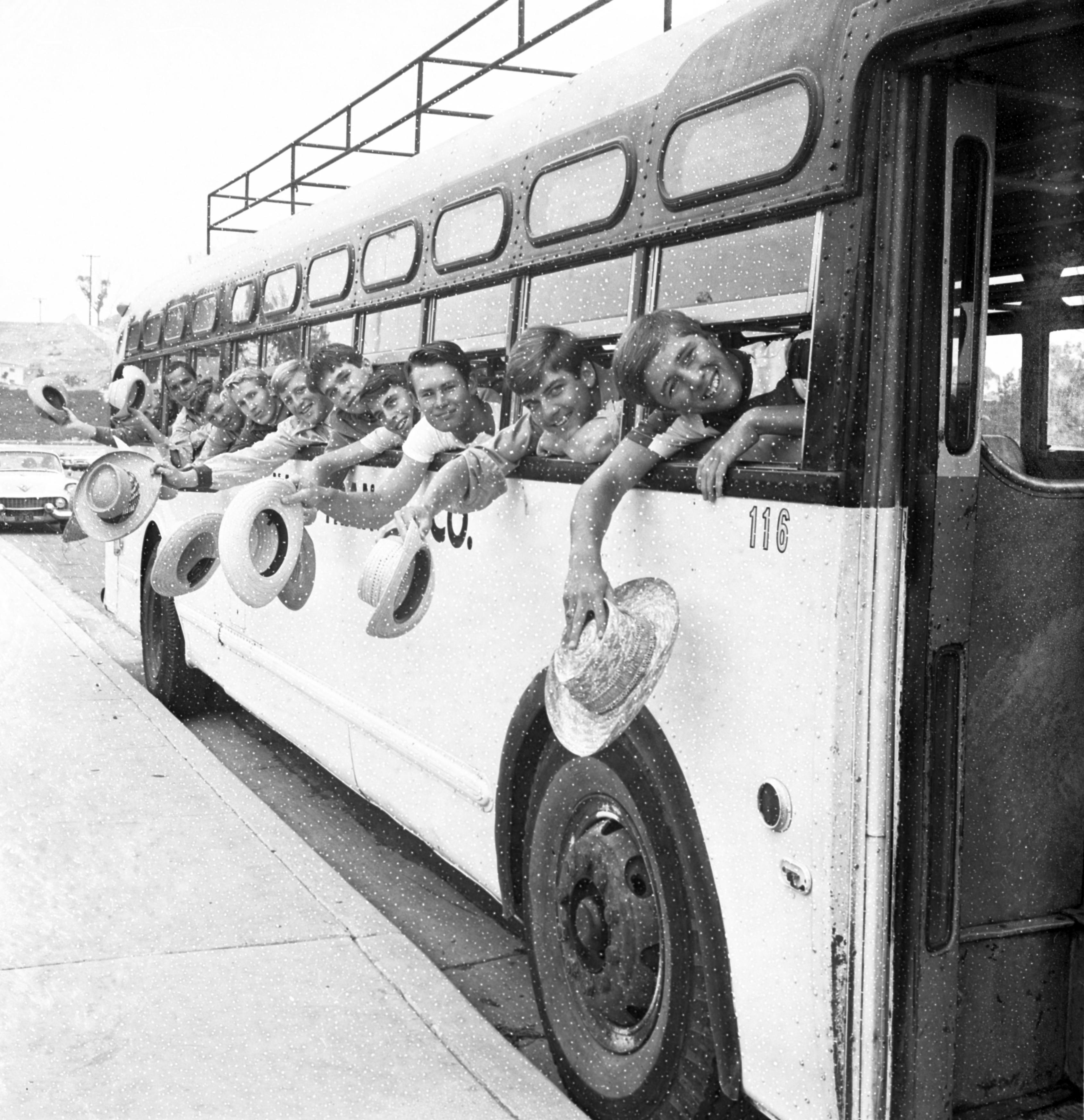 i-built-a-bionic-house-in-minecraft