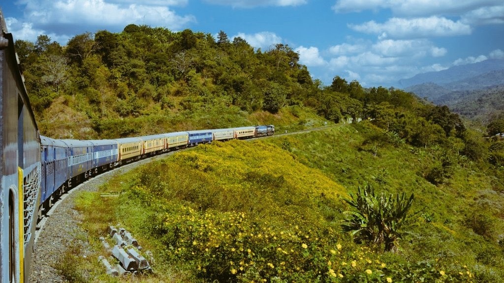 How Indian rail is pushing beyond - AA1Ia2fb.img