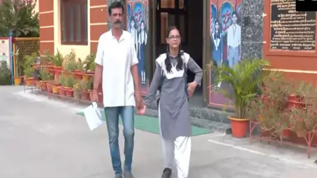 Out of school back in uniform - AA1Iau6k.img