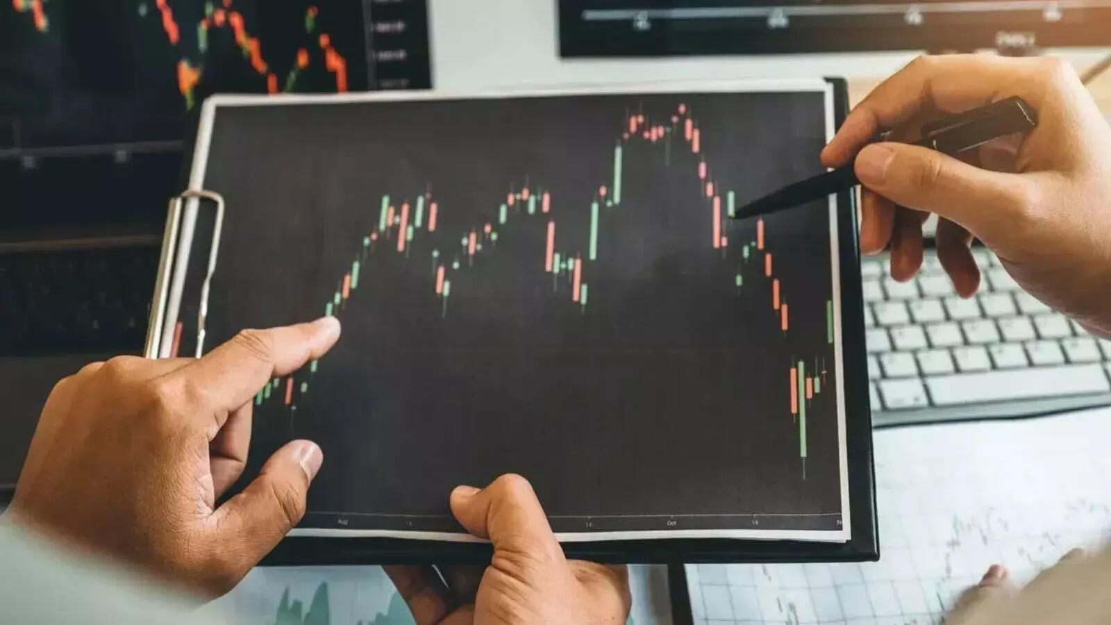 us-stock-market-futures-today-dow-dips-nasdaq-climbs-as-trump-s