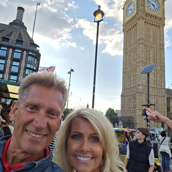 Golden Bachelor's Gerry Turner Shares New Photos of Romantic Getaway With  Girlfriend