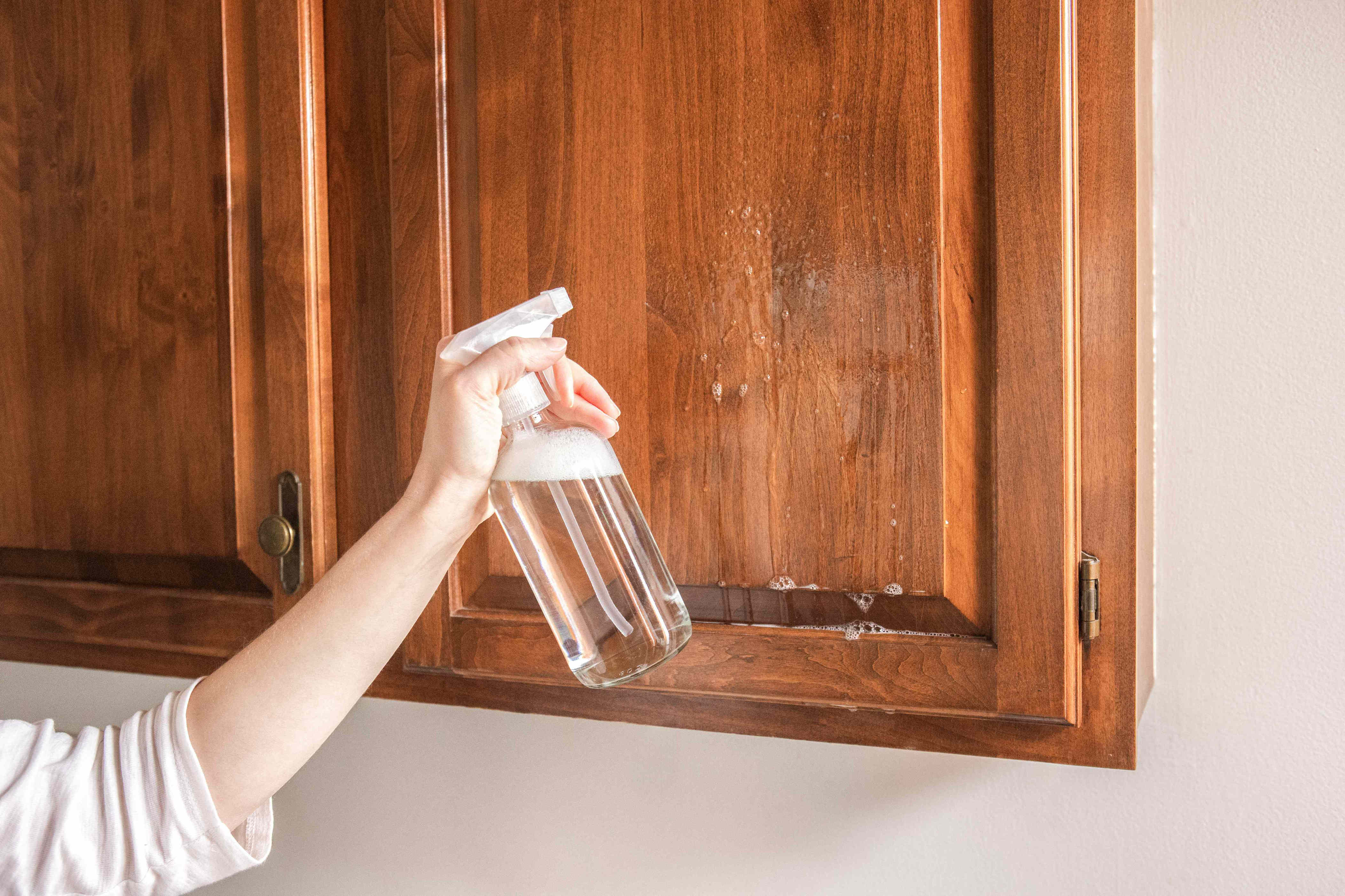 5 Things You Should Never Use to Clean Wood Kitchen Cabinets, According ...