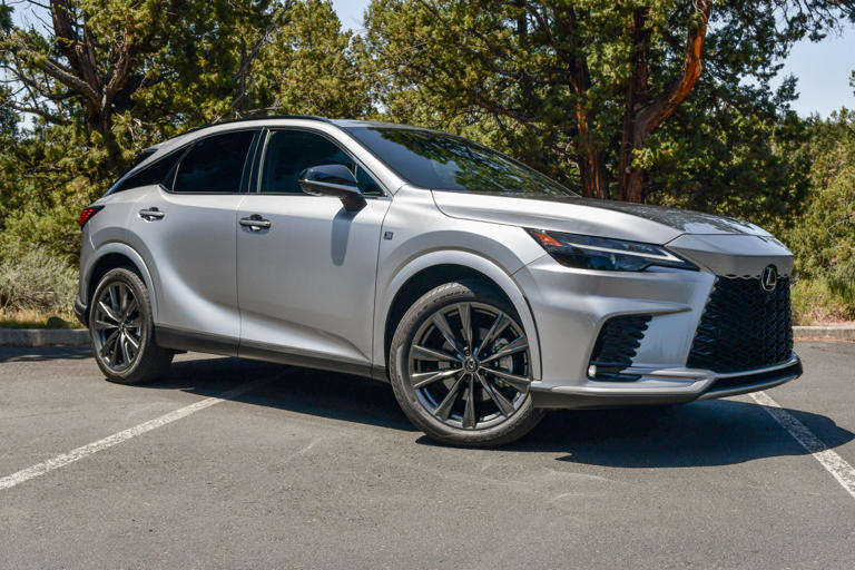 Lexus RX's January lease deal makes a strong case against BMW X3