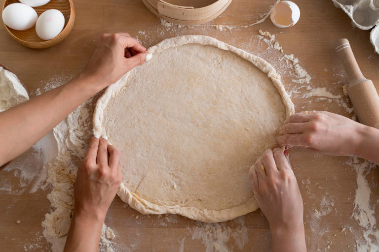 La clave de una pizza está en la masa bien preparada y fermentada. Foto: Freepik