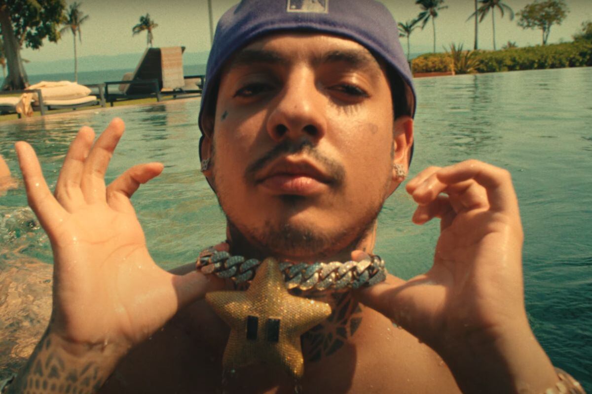 Lanza nuevo video musical.