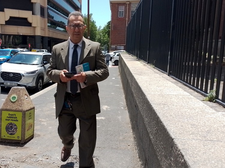 Court finds Cape Town lawyer guilty of slashing neighbouru2019s tyres