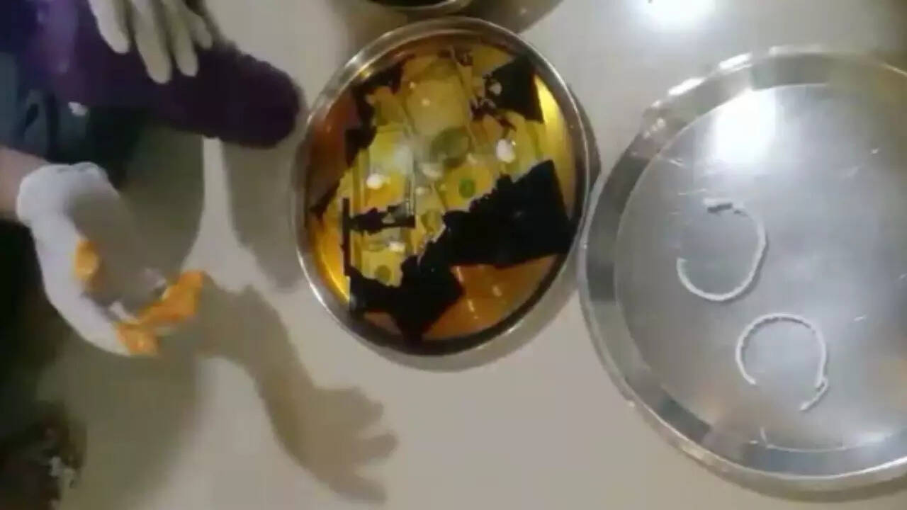 mumbai-crime-branch-busts-fake-dollar-racket-4-held-for-duping-victims