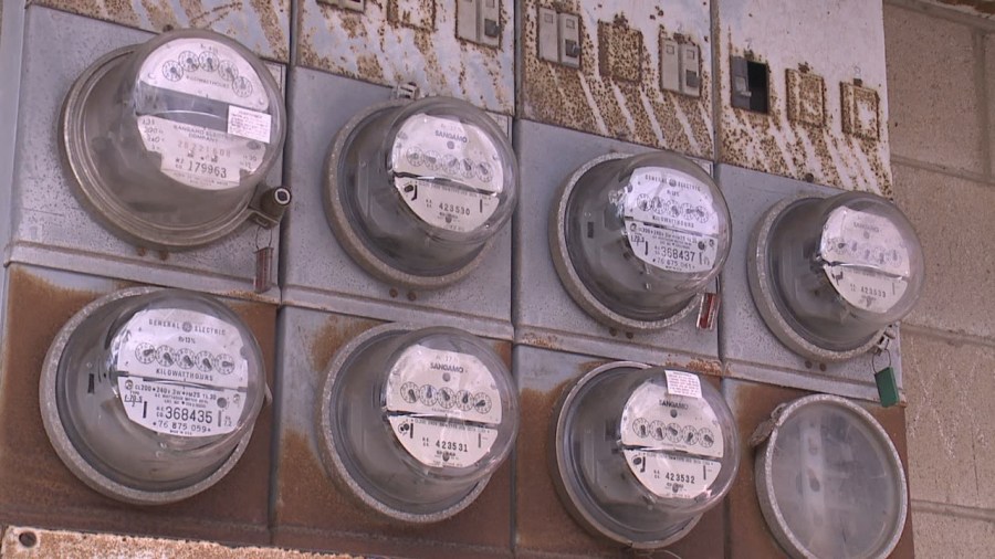 Power remains on with continued - AA1Ieo2D.img