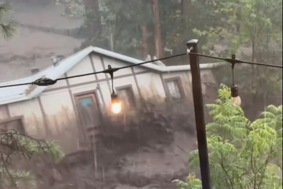 New Mexico floods latest Adult - AA1IfaHH.img