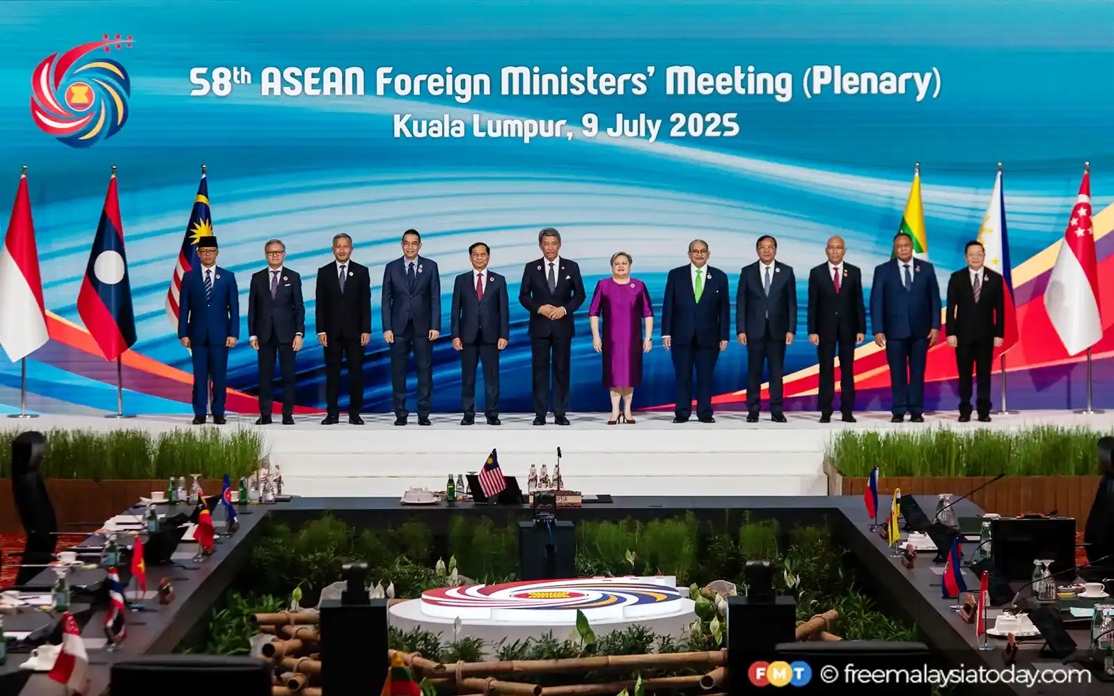 Asean Navigates Crisis Expansion And Power Rivalry At Kl Meetings