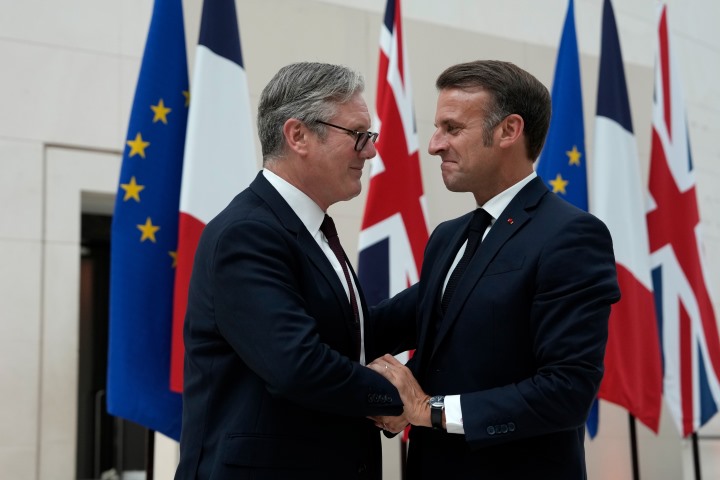 França e Reino Unido acordam “coordenar” dissuasão nuclear