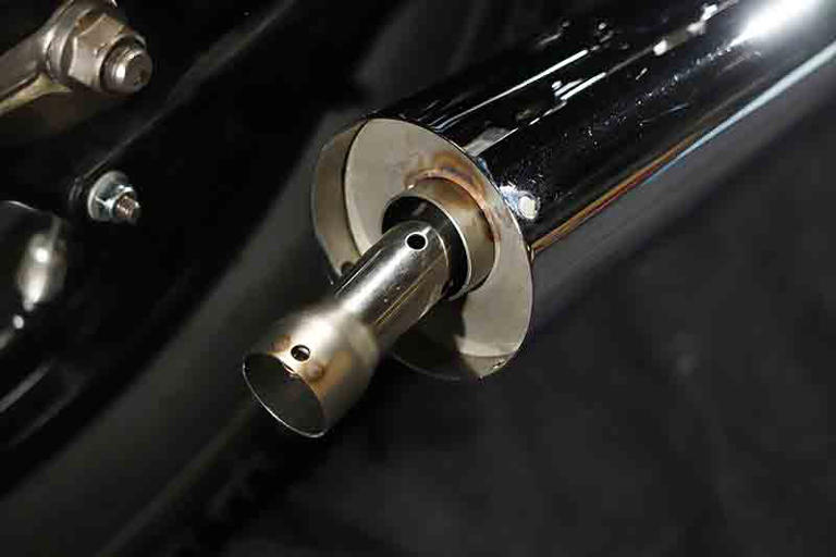 カワサキ 250TR用「メガホンマフラー」クローム仕上げ・4つの