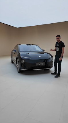 Nio ET9 – Electric Frunk Opens and Closes with a Touch 💡