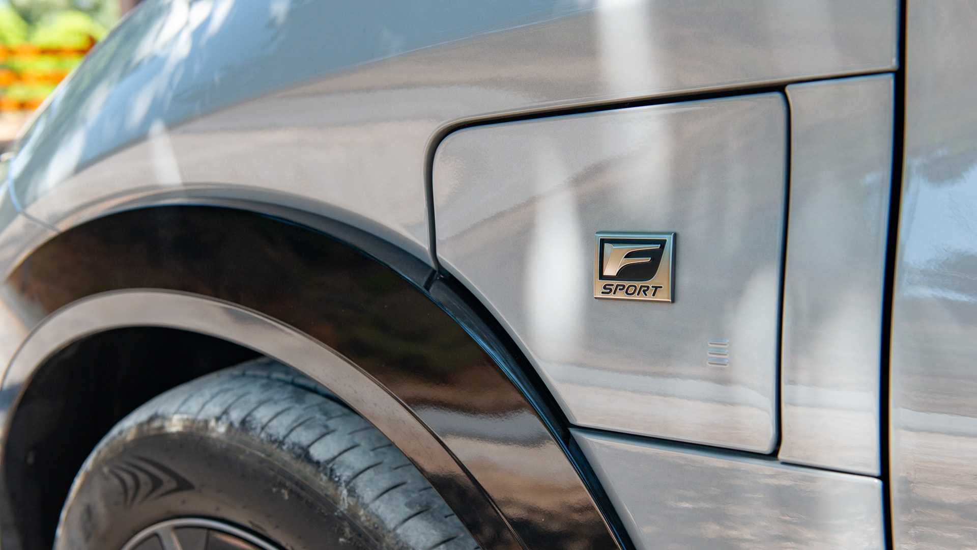 2026 lexus rz 550e f sport awd front-18