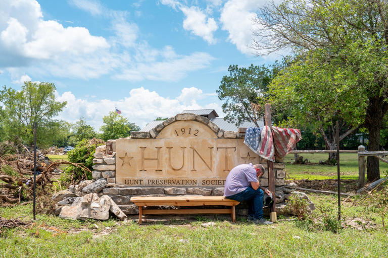 Texas floods latest: Death toll rises to 120 as Camp Mystic cabins ...