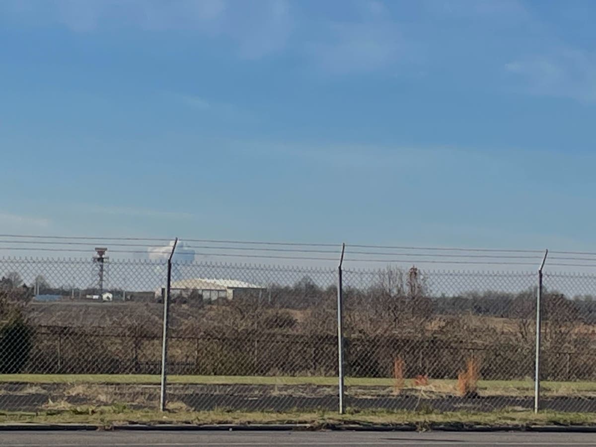 Former U S Navy Base Official - AA1IlfhX.img