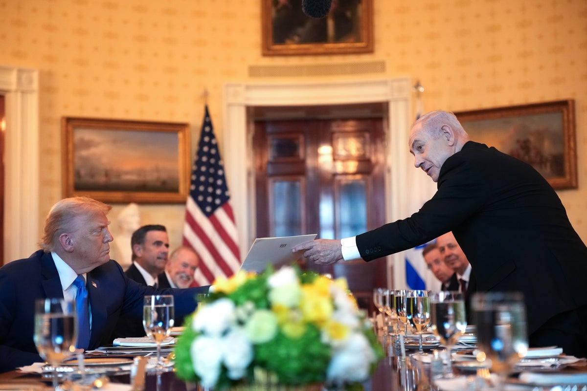 Does Trump deserve the Nobel Peace Prize? Five experts weigh in(00)