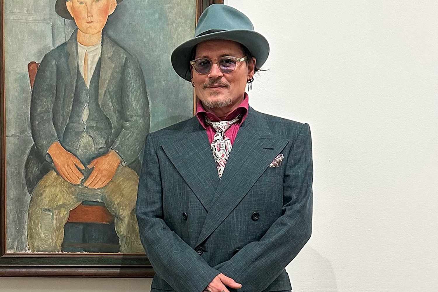Johnny Depp Enjoys a 'Very Special Visit' to U.K. Art Gallery After