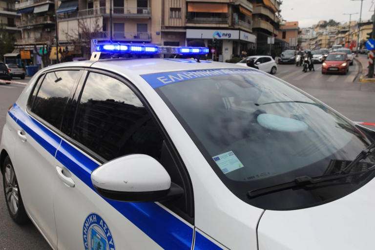 «Τον πλησίασε από πίσω...»: Η μητέρα του 15χρονου που έλουσαν με αντισηπτικό και του έβαλαν φωτιά