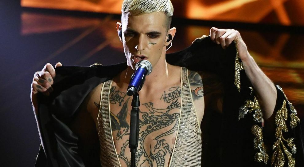 Achille Lauro compie 35 anni, com'è cambiato il suo stile negli anni: ecco  il prima e dopo