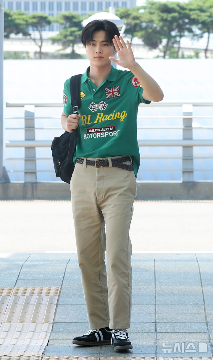 フォト】ENHYPENジェイ「ロンドンに行ってきます」