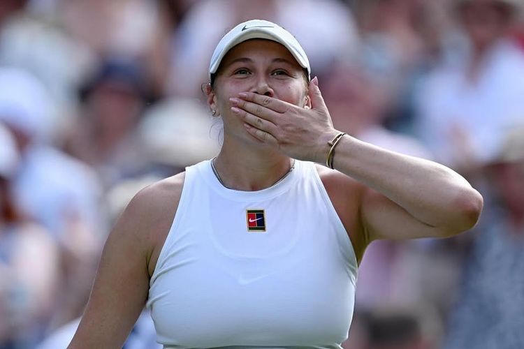 Amanda Anisimova Hancurkan 