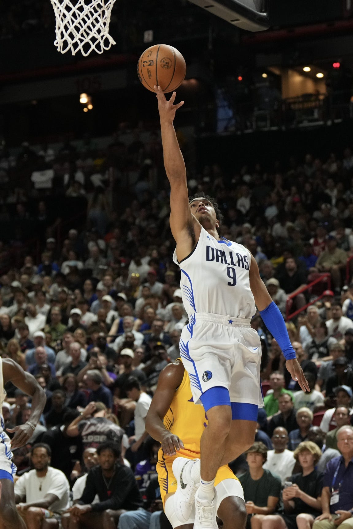 LOOK: Cooper Flagg flies to the rim and other pictures of the day in ...